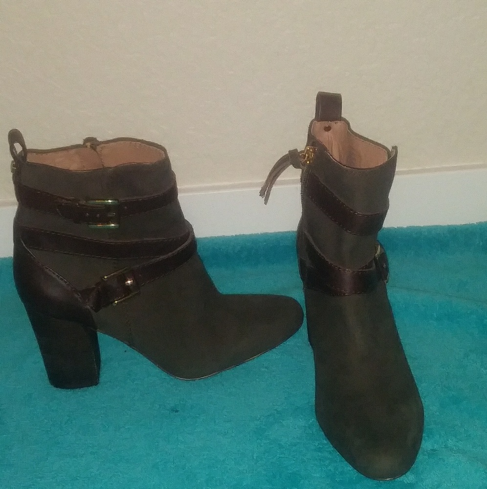 Boots - Picture 2 of 2
